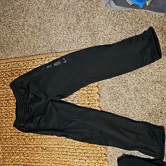 Sweatpants - Picture 2 of 3